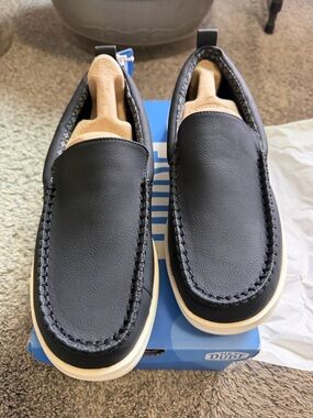 Hey Dude Men's Black and Cream Slip-On Loafers